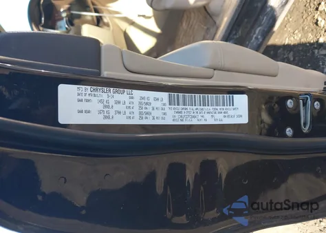 2015 Jeep Grand Cherokee Overland из США, поврежденный, VIN 1C4RJFCG7FC646417